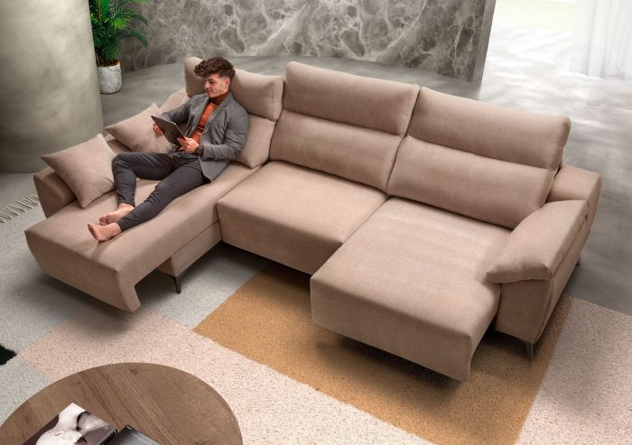 ¡Siéntate y relájate!: Visita nuestra tienda para probar nuestros sofás cómodos.