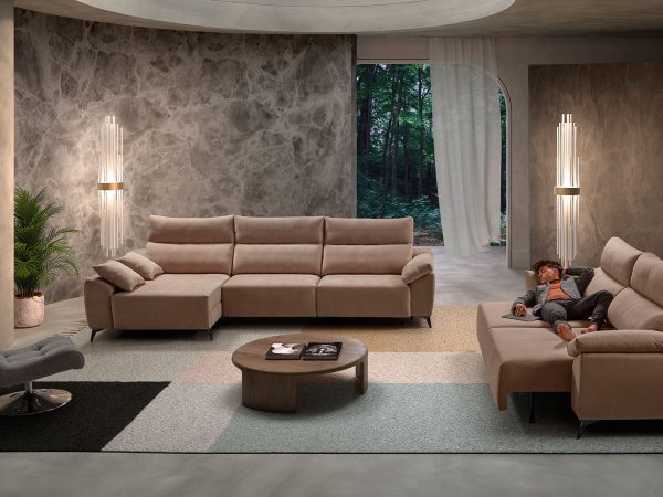 ¡Siéntate y relájate!: Visita nuestra tienda para probar nuestros sofás cómodos.