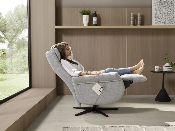 Haz de tu sala un refugio de comodidad con nuestro sillón fijo. Experimenta la relajación suprema con nuestro sofá relax. ¡Encuentra el tuyo ahora!